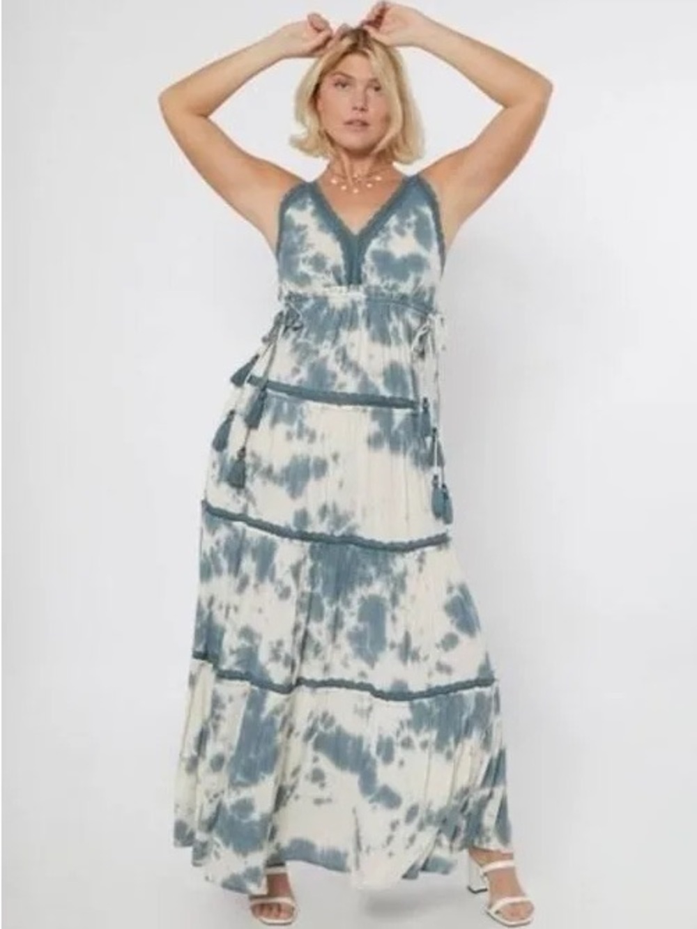 Rue21 Teal and Cream Tie-Dye V-Neck Maxi Dress